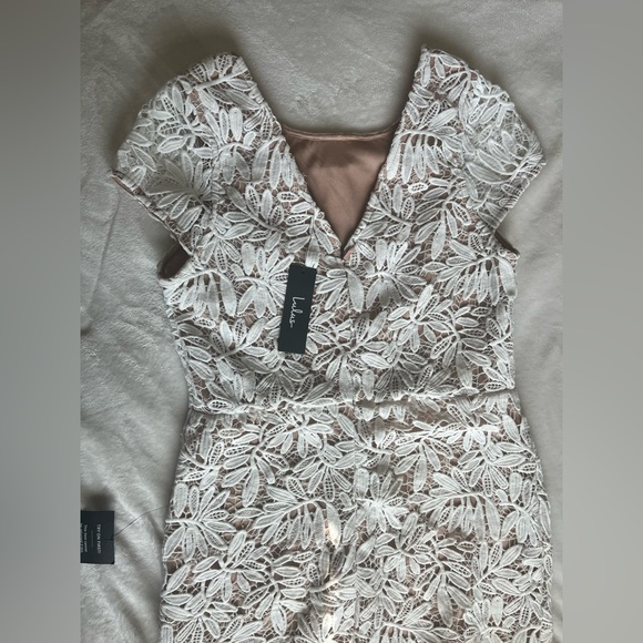 NWT Lulu's White Lace Dress - Picture 7 of 7